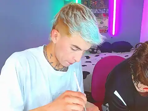 Snapshot of Latin_boysxxxx chatting on October 2025 02:59:02 AM Latin boysxxxx online show from October 2025 02:59:02 AM