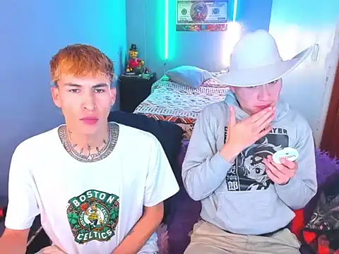 Snapshot of Latin_boysxxxx chatting on February 2026 02:29:02 AM Latin boysxxxx online show from February 2026 02:29:02 AM