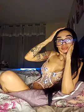 LucyMiax online show from October 2025 01:03:01 AM