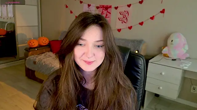 BellaSink online show from November 2025 05:29:02 AM