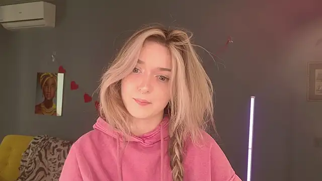 BellaSink online show from March 2026 05:32:02 AM