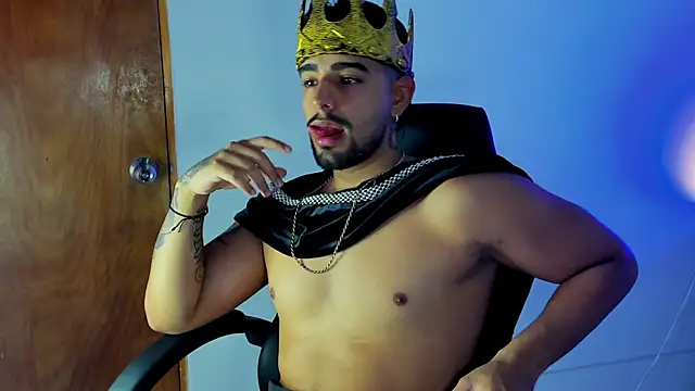 maximo black  online show from November 2025 11:51:01 PM