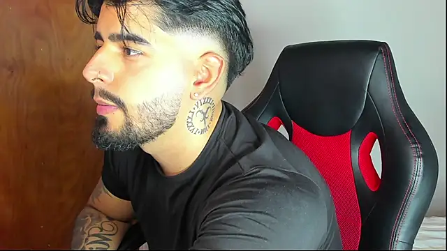 maximo black  online show from January 2026 11:30:02 PM