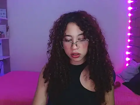 Medussa3033 online show from December 2025 01:36:01 AM