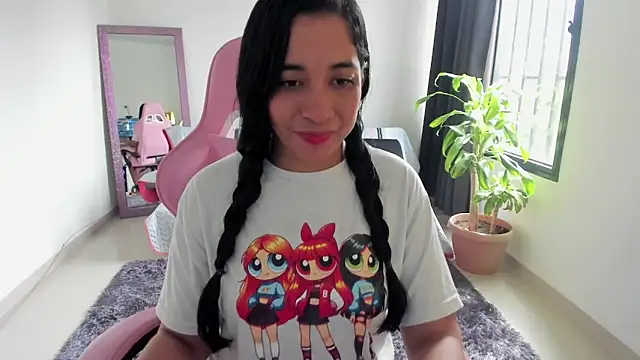 Kruela online show from October 2025 02:07:02 PM