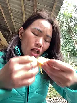 Saomai25 online show from November 2025 07:51:02 AM