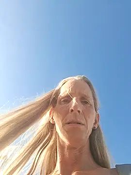 Snapshot of Cheryl_F chatting on July 2026 05:39:01 PM Cheryl F online show from July 2026 05:39:01 PM