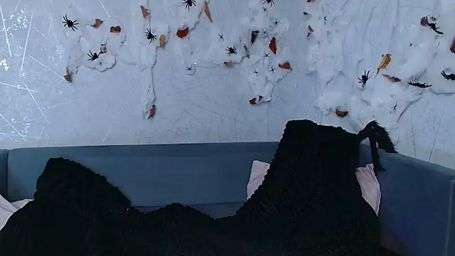 evaa here  online show from October 2025 10:55:01 PM