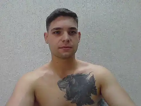 Snapshot of Zure-xxx chatting on April 2026 11:44:02 PM Zure-xxx online show from April 2026 11:44:02 PM