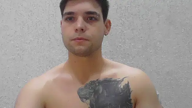 Snapshot of Zure-xxx chatting on June 2026 05:34:01 AM Zure-xxx online show from June 2026 05:34:01 AM