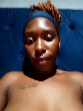 sexysmalldaily04 online show from November 2025 05:45:01 PM