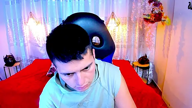 Snapshot of JOHS_TYLER chatting on October 2025 11:44:02 AM JOHS TYLER online show from October 2025 11:44:02 AM