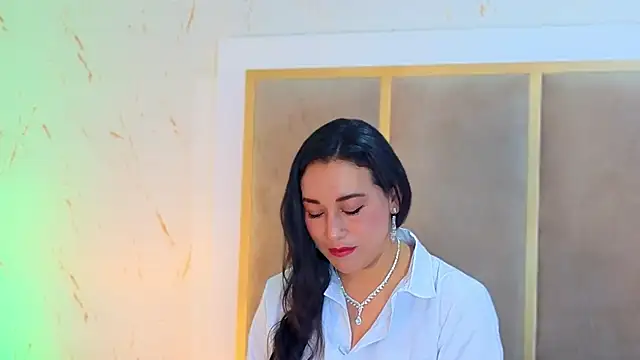 Elizabeth bennett 6 online show from October 2025 12:02:02 PM