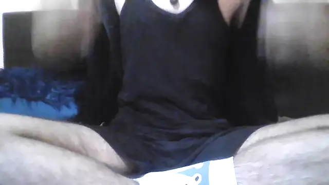 esmermoon online show from October 2025 11:17:01 PM