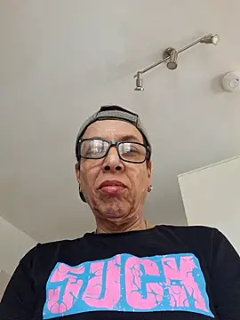 Snapshot of Jesbi25 chatting on April 2026 11:18:02 AM Jesbi25 online show from April 2026 11:18:02 AM