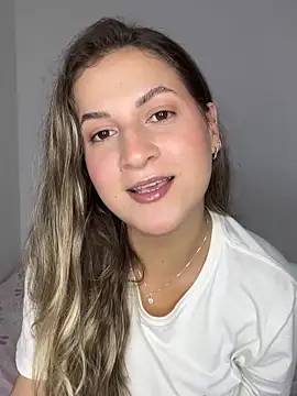 Snapshot of solmartins chatting on November 2025 12:10:01 AM solmartins online show from November 2025 12:10:01 AM