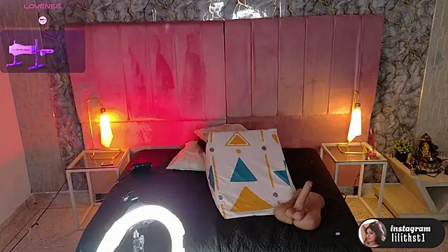 lilithst  online show from March 2026 08:34:01 PM