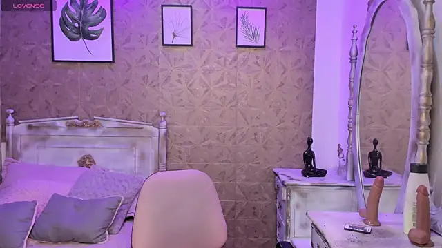 Sara clk online show from April 2026 08:13:02 PM