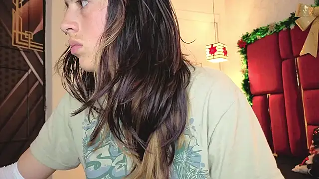 moon winy online show from December 2025 09:36:01 AM