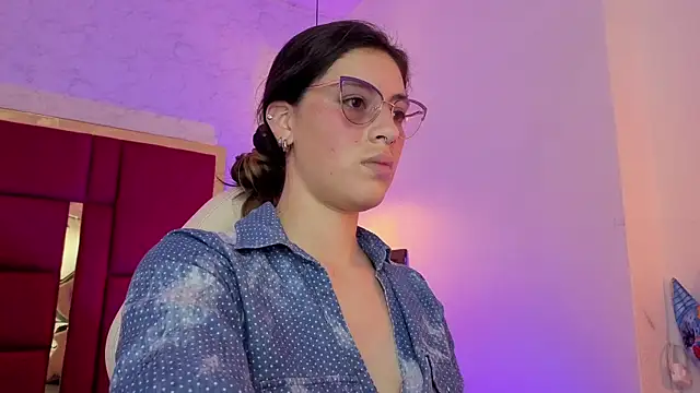 moon winy online show from July 2026 11:39:02 AM