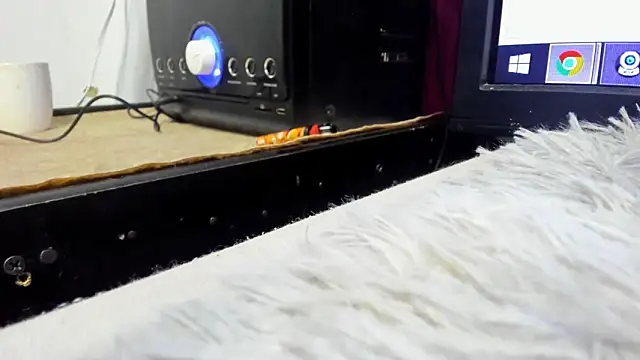 IvettePetit online show from November 2025 10:10:02 PM