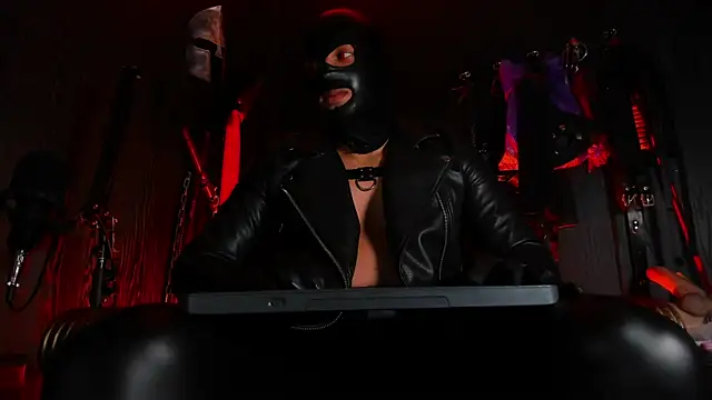Snapshot of Master_Connor_BDSM chatting on July 2026 01:06:02 PM Master Connor BDSM online show from July 2026 01:06:02 PM