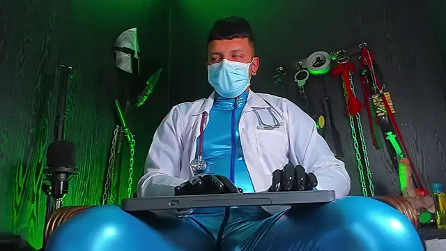 Snapshot of Master_Connor_BDSM chatting on July 2026 10:01:01 PM Master Connor BDSM online show from July 2026 10:01:01 PM