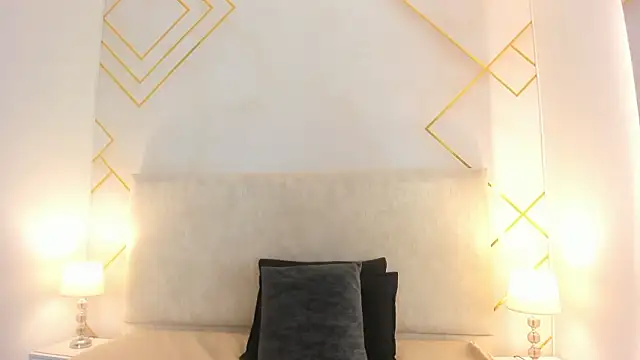 Snapshot of Martinaa_Garcia chatting on February 2026 07:21:01 PM Martinaa Garcia online show from February 2026 07:21:01 PM