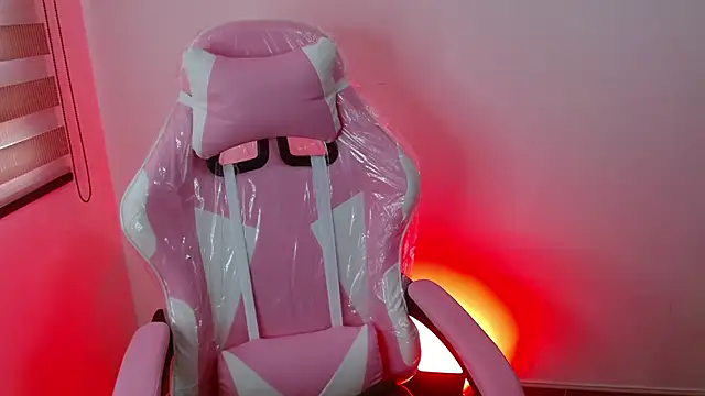 kathy de online show from October 2025 06:18:02 PM