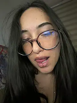 Snapshot of Kiss_Sophi chatting on July 2026 11:40:02 PM Kiss Sophi online show from July 2026 11:40:02 PM