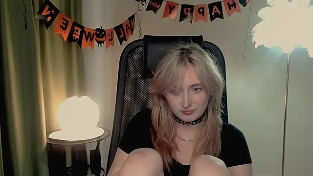 ScarlettScril online show from November 2025 06:37:02 AM