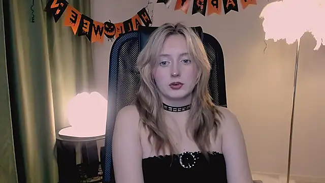 ScarlettScril online show from November 2025 01:21:02 PM