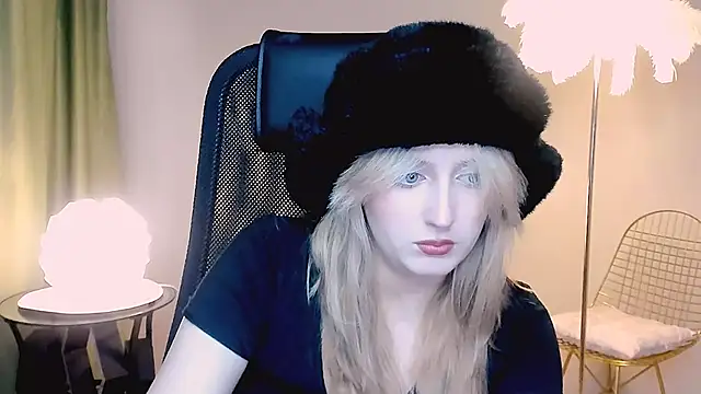 ScarlettScril online show from November 2025 09:30:01 AM