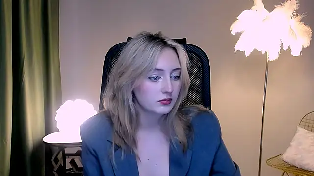 ScarlettScril online show from November 2025 06:35:01 AM