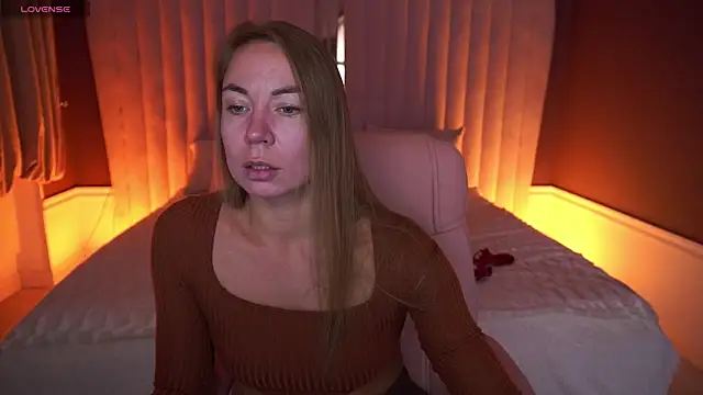 VixenMuse online show from October 2025 08:31:01 PM