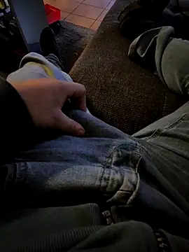 Snapshot of michindm chatting on October 2025 03:35:01 PM michindm online show from October 2025 03:35:01 PM