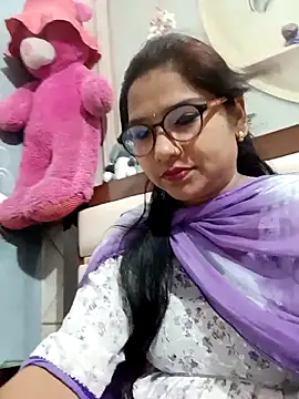 Vanshika1432 online show from October 2025 03:50:02 AM