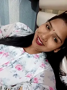 Vanshika1432 online show from October 2025 05:46:01 AM