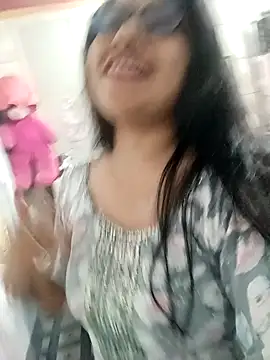 Vanshika1432 online show from November 2025 06:13:02 AM