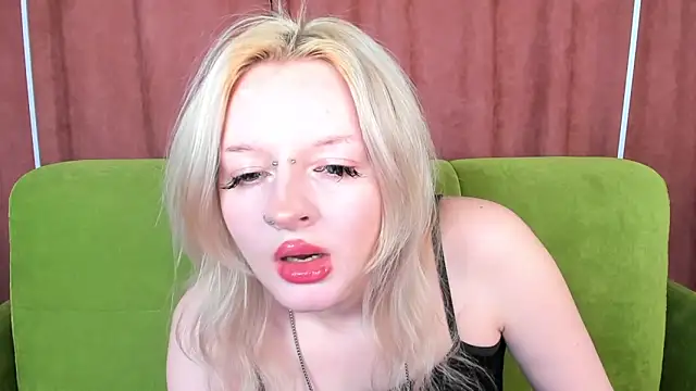 AlessaKiss online show from October 2025 01:35:01 AM