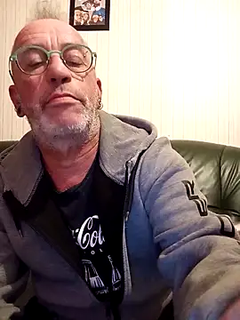 Ptitcouic online show from October 2025 07:21:02 PM
