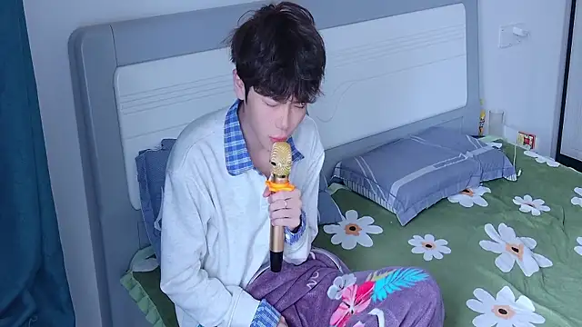 Stuffy-111 online show from October 2025 02:23:02 AM