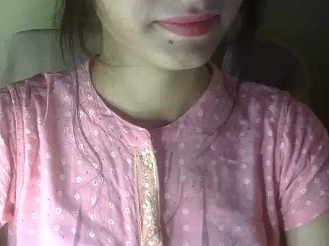 Snapshot of Shezi_N chatting on May 2026 06:31:02 PM Shezi N online show from May 2026 06:31:02 PM