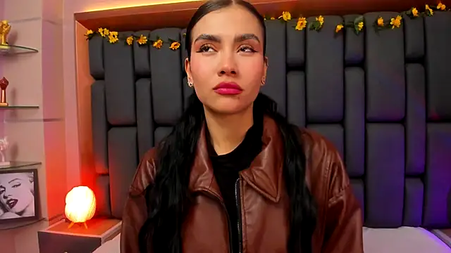 TanyaBello online show from November 2025 01:43:01 PM