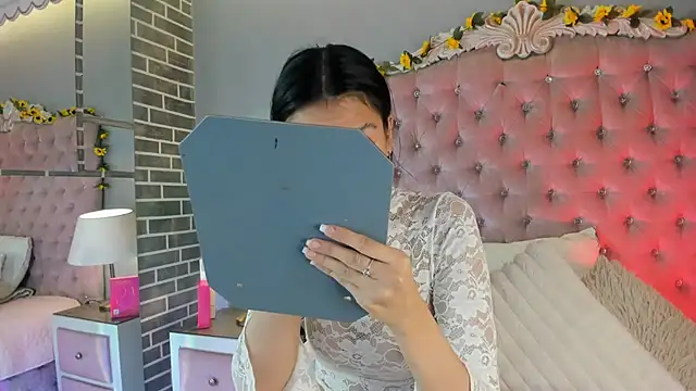 TanyaBello online show from April 2026 04:30:01 AM