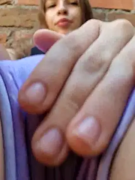 Snapshot of bambiluly chatting on November 2025 01:00:01 PM bambiluly online show from November 2025 01:00:01 PM