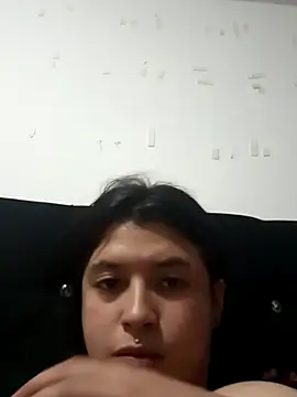 petite coral online show from January 2026 02:39:02 AM