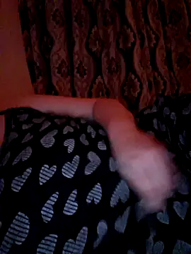 Snapshot of Ariana381 chatting on October 2025 11:06:02 PM Ariana381 online show from October 2025 11:06:02 PM