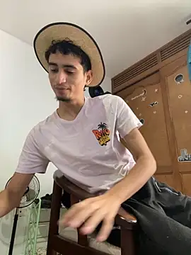 Snapshot of gsusss_feet chatting on November 2025 06:59:02 PM gsusss feet online show from November 2025 06:59:02 PM