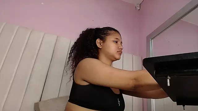 miel alisha online show from January 2026 11:45:02 AM